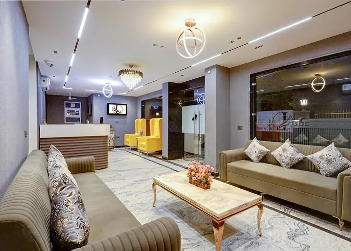 Limewood Stay Premium Studios - Near Sector 29