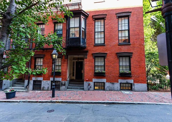 Charming & Stylish Studio On Beacon Hill #8