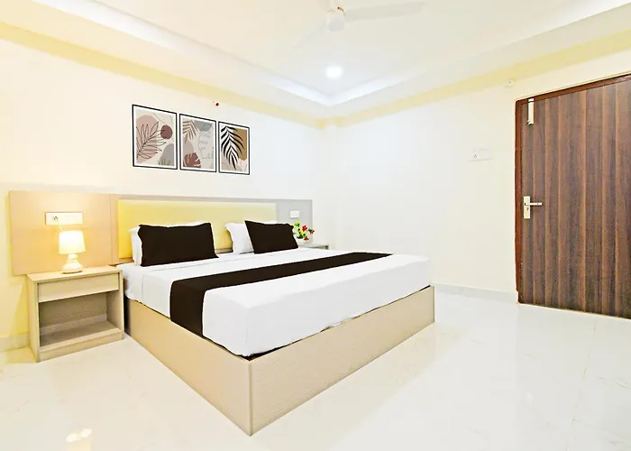 Super Collection O Sanath Nagar Near Railway Station