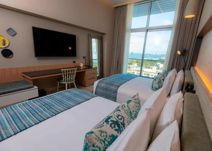Renaissance Cancun Resort & Marina