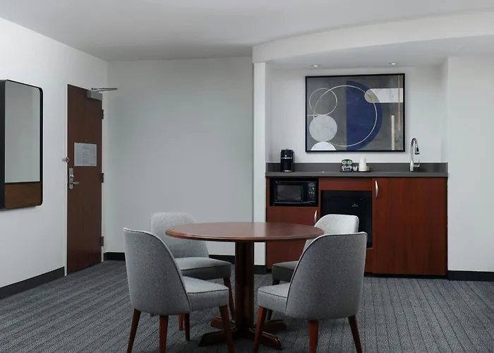Courtyard By Marriott Wichita At Old Town