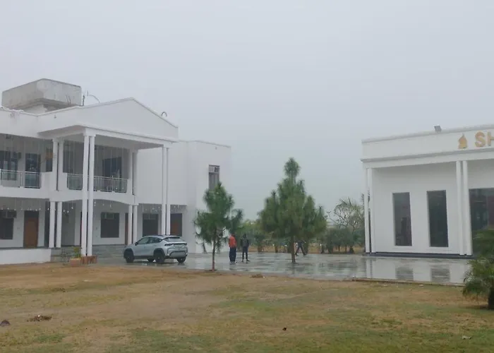 Shivaay Garden