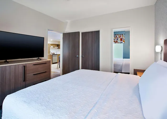 Home2 Suites By Hilton Grand Rapids Northeast
