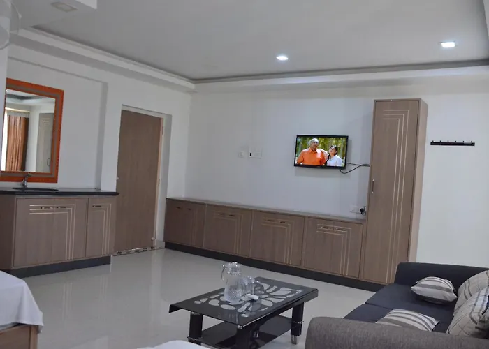 Golden Grand By Xury Hotels