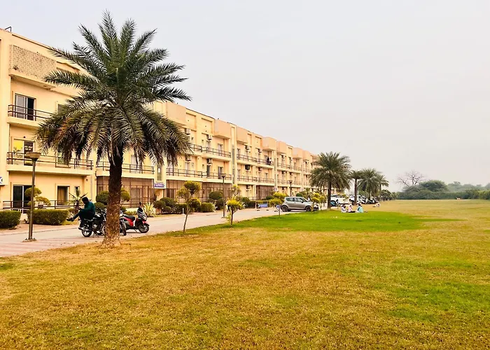Pearl Grand Boutique Cottage In Omaxe Anandam Vrindavan - #Premium Ac Rooms With Balcony #Big Parking #Lift #Garden #Peaceful Area #Near Prem Mandir #Property Of The Year #Most Awarded