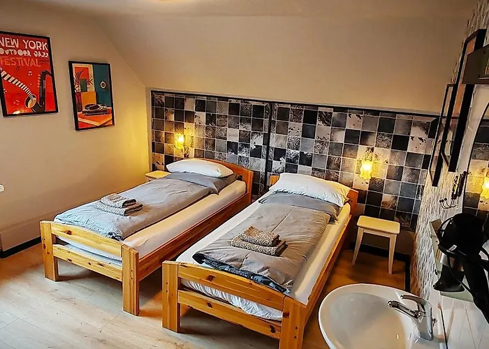 Roastineer Hotel