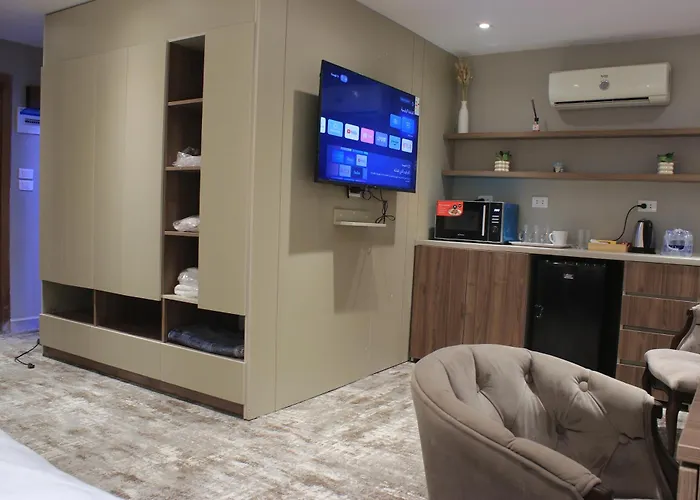 Azmal Hotel & Suites