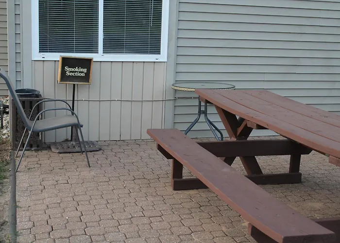 American Host Inn
