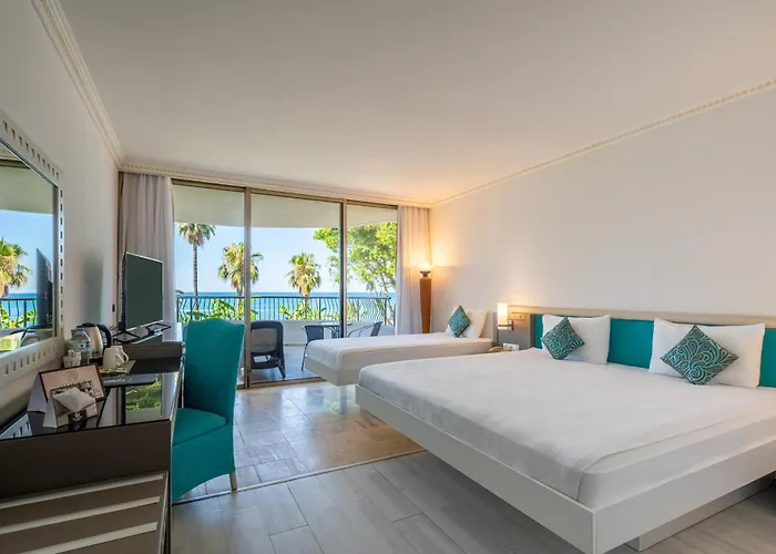 Sunrise Queen Luxury Hotel Sidé