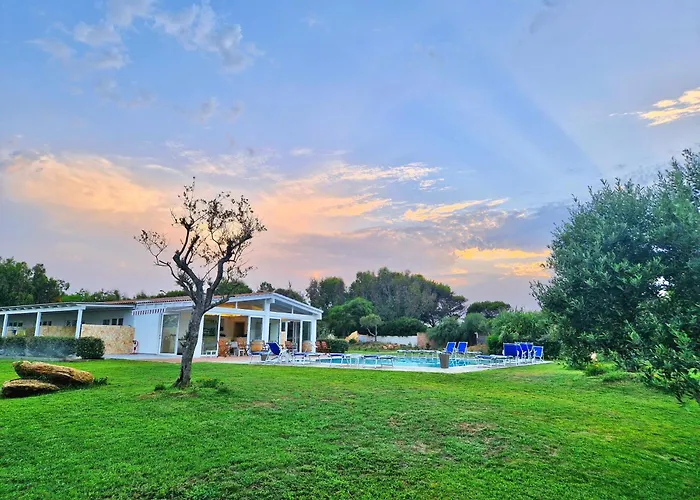 Hotel With Swimming Pool Near Stintino Just 300 Mt From The Beach