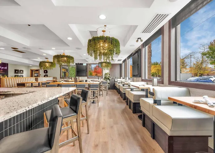 Sandman Hotel & Suites Vancouver Airport