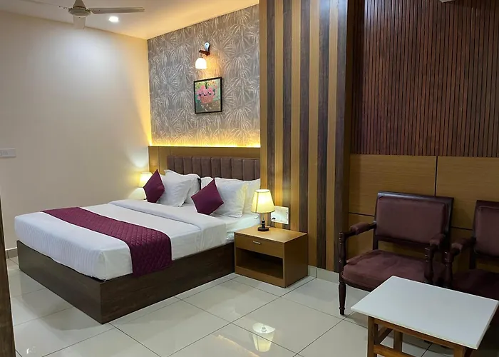 Hotel Floral Palace