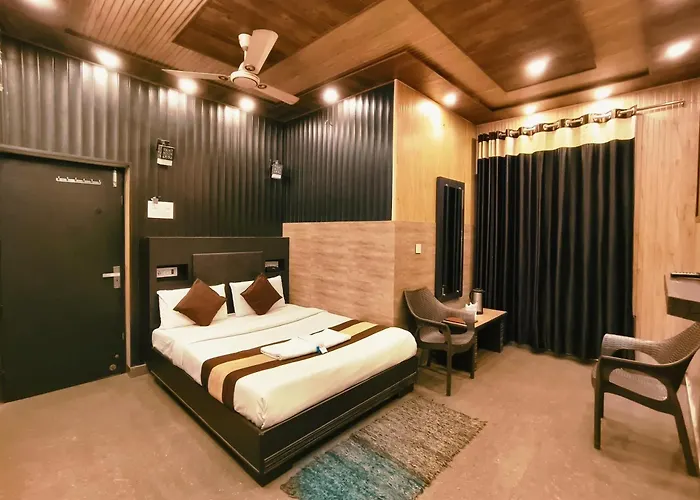 Hotel Pardesi,Har Ki Pauri Road Haridwar