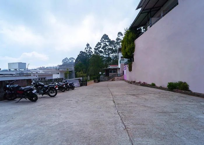 Treebo Tranquil Heights With Scenic View