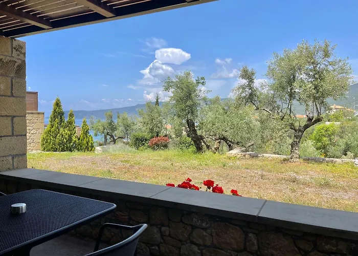 Diapori Suites Hotel