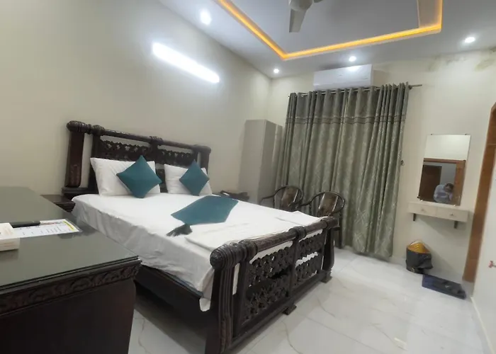 Midways Guest House And Hotels