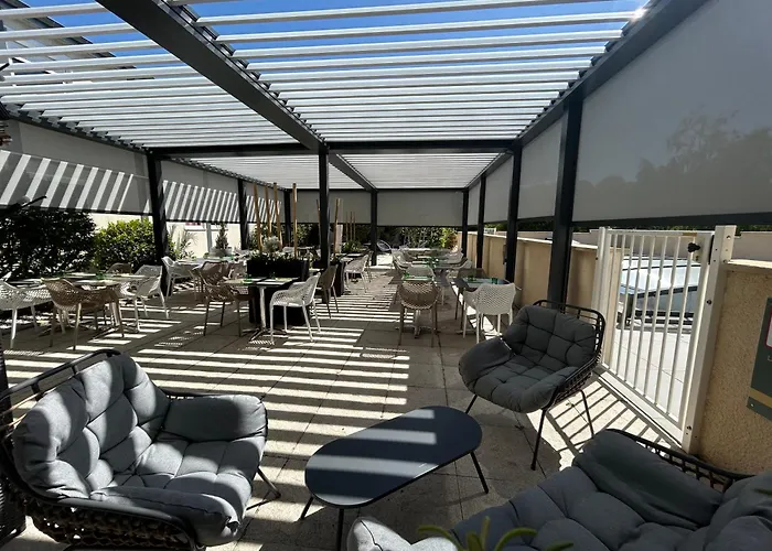 Les Orchidees , Hotel & Restaurant