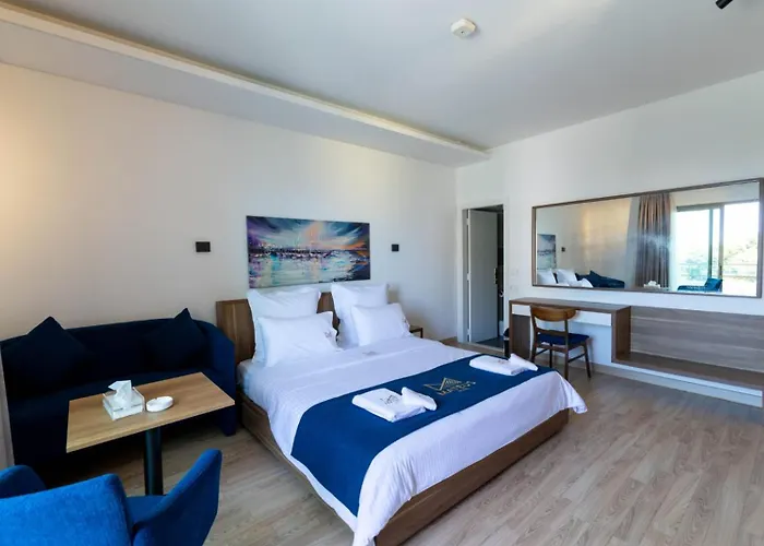 Mateus Hotel & Pool