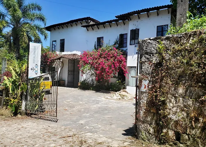 Hospedaje Totalmanik