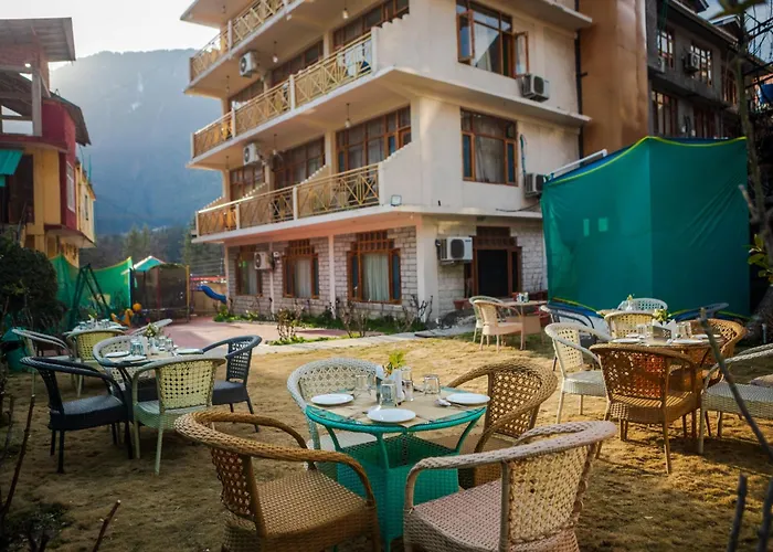 Hill River Resort - Central Heated & Air Cooled - Near Mall Road , Best Property Of Manali 2024- 2025