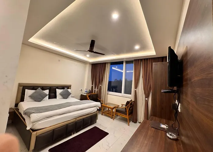 Tourist Pure Veg Hotel And Restaurant