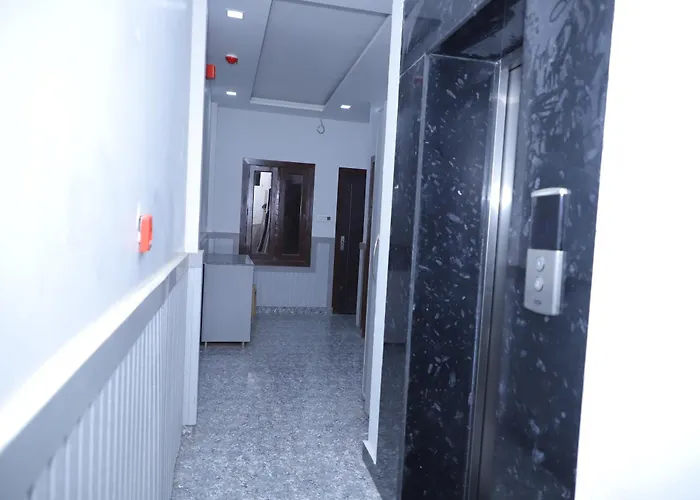 Hotel Green Apple Bareilly