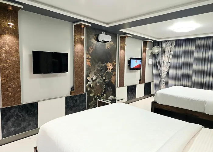 Beverly Villa