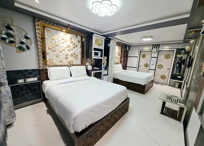 Beverly Villa