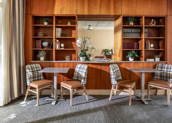Park Lane Suites & Inn