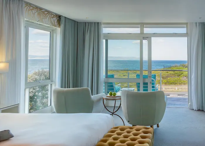 One Marine Drive Boutique Hotel & Spa By The Living Journey Collection