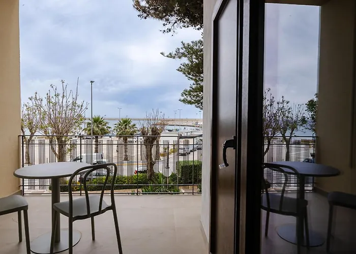 Amanira Boutique Suites