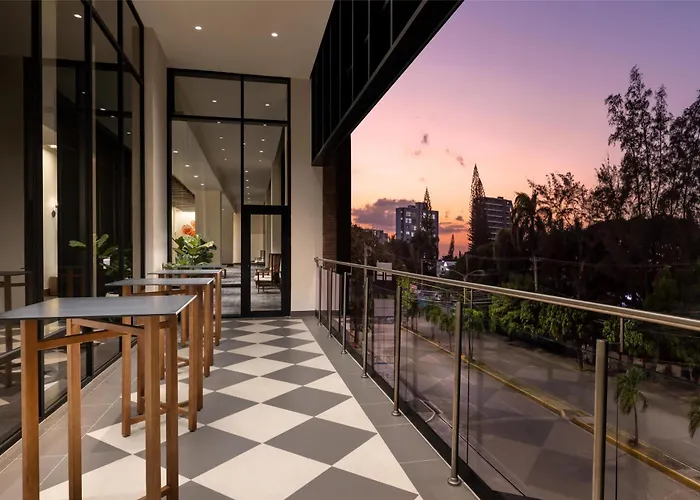 Hotel Santiago, Curio Collection By Hilton