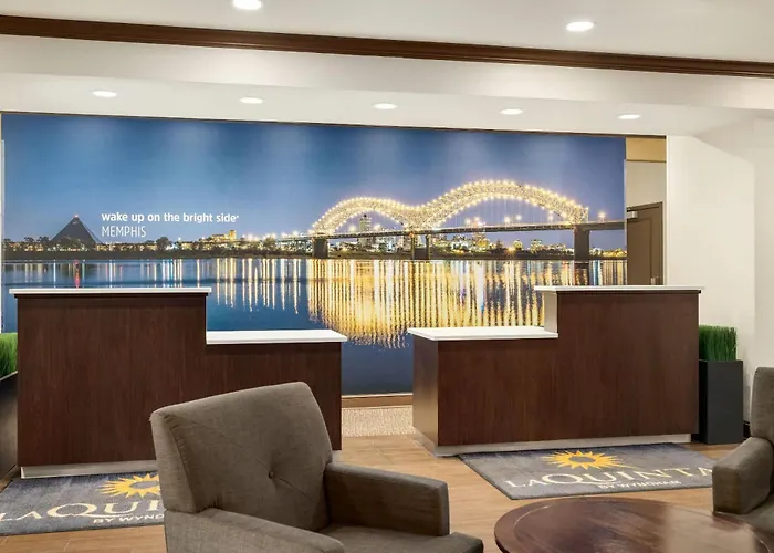 La Quinta By Wyndham Memphis Wolfchase Hotel