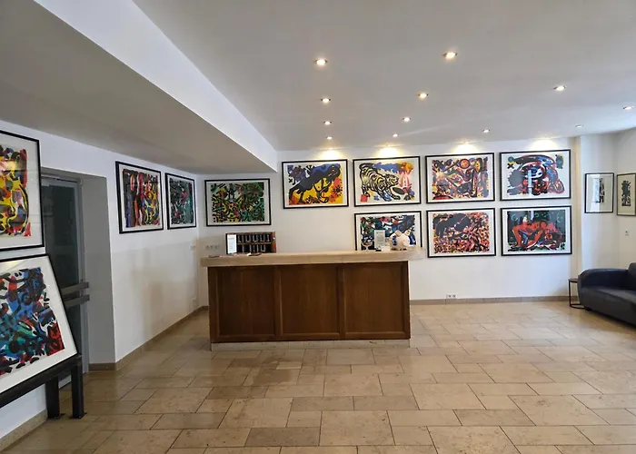Hotel Garni "Am Ellinger Tor"