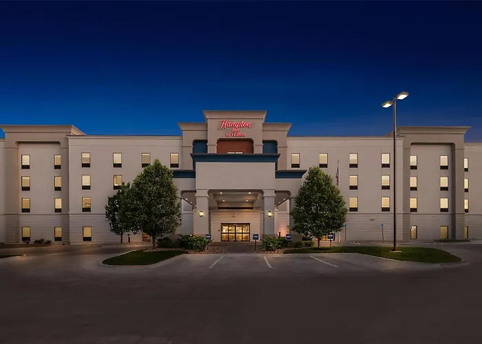 Hampton Inn Omaha/West Dodge Road, Old Mill