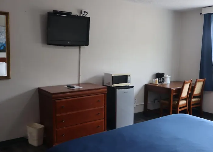 Town Centre Inn - Parry Sound