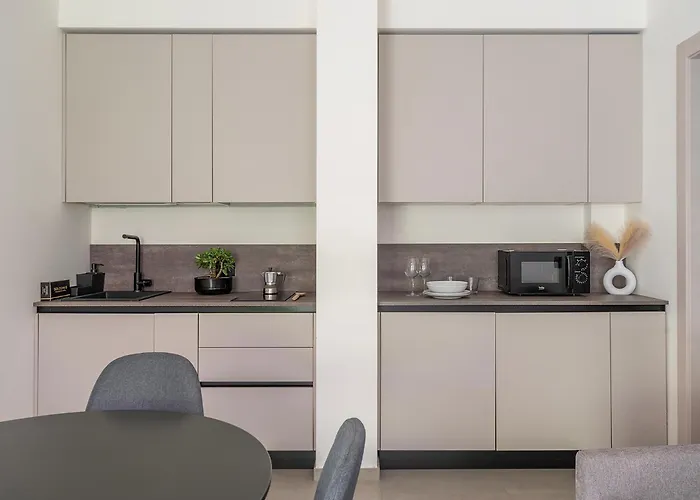 Residence Goldoni 6 Suite Apartment