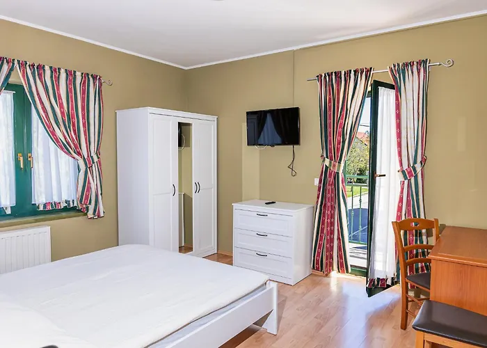 Breza Ravna Gora Rooms And Bistro