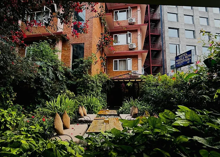 Hotel Middle Path&Spa