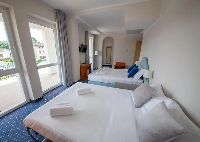 Hotel Dore