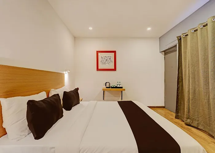 Super Townhouse Ramamurthy Nagar Formerly Navya International