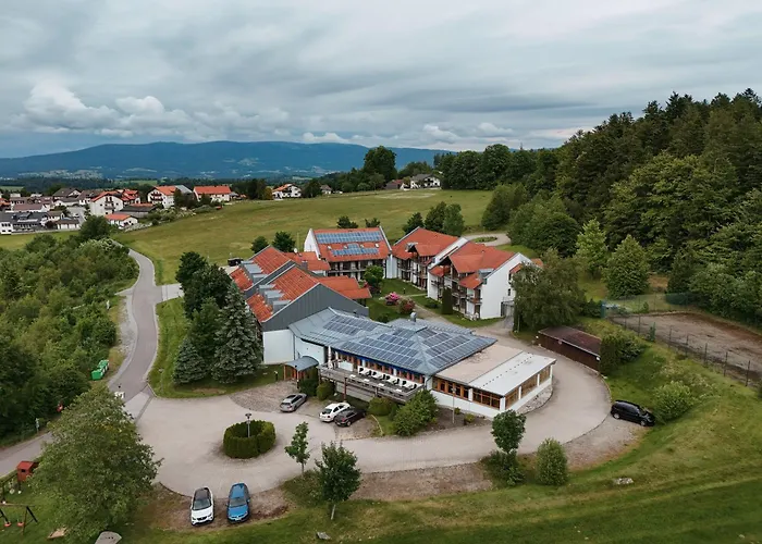 Hotel Sonnenhof - Tante ALMA`s Sommerfrische