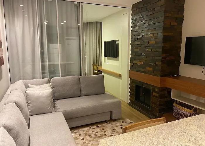 Novo Studio 506 - Hidro, Lareira e Piscina Quente