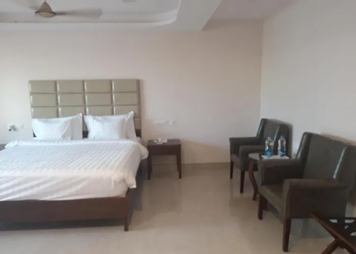 Hotel Mourya Inn