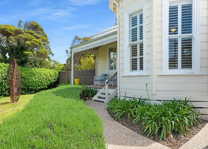 Coastal Charm In Prime Position