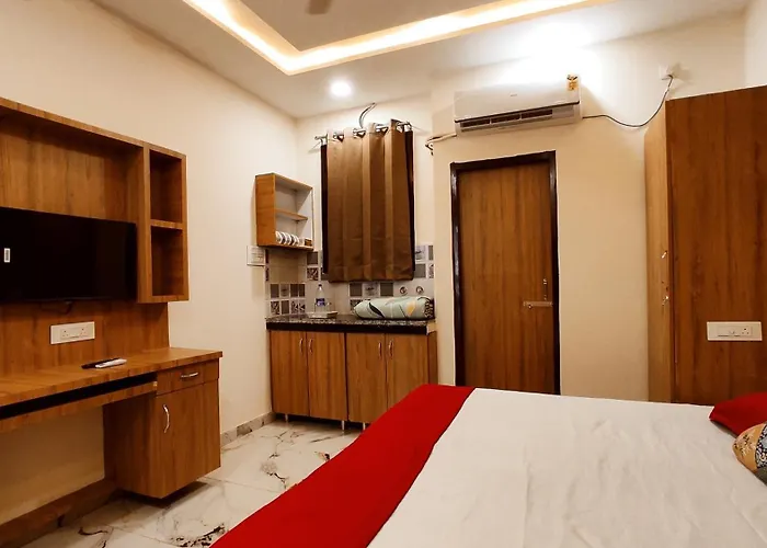Hotel Wonder Stays - For Couples, Students, Faculties, Corporates