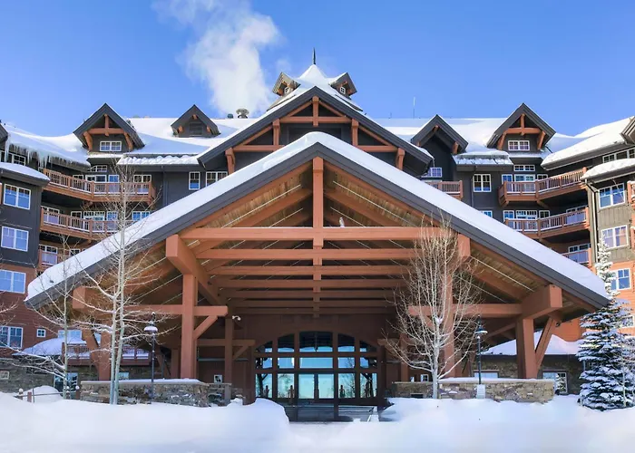 Exclusive Slopeside Luxury At Peak 8, Ski In-Ski Out With Hot Tub And Pools