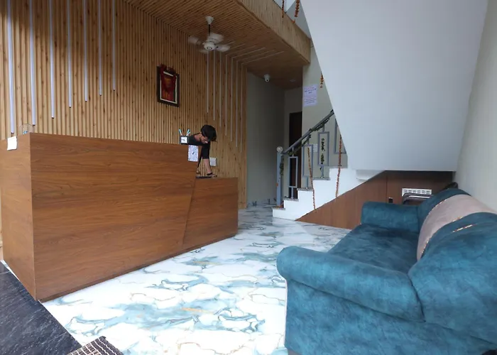 Hotel Shri Balaji Dham, Family Room Near Mathura Railway Station