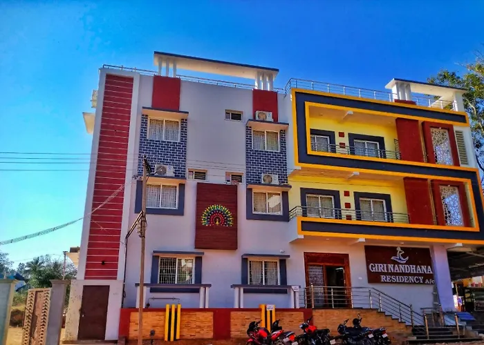 Giri Nandhana Residency