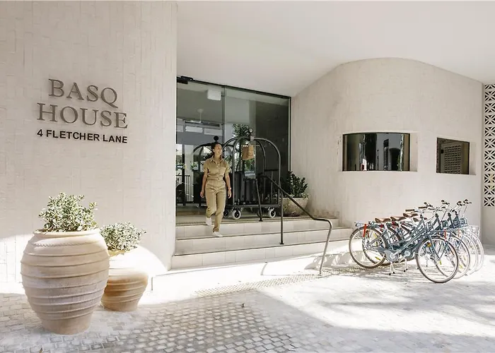 Basq House